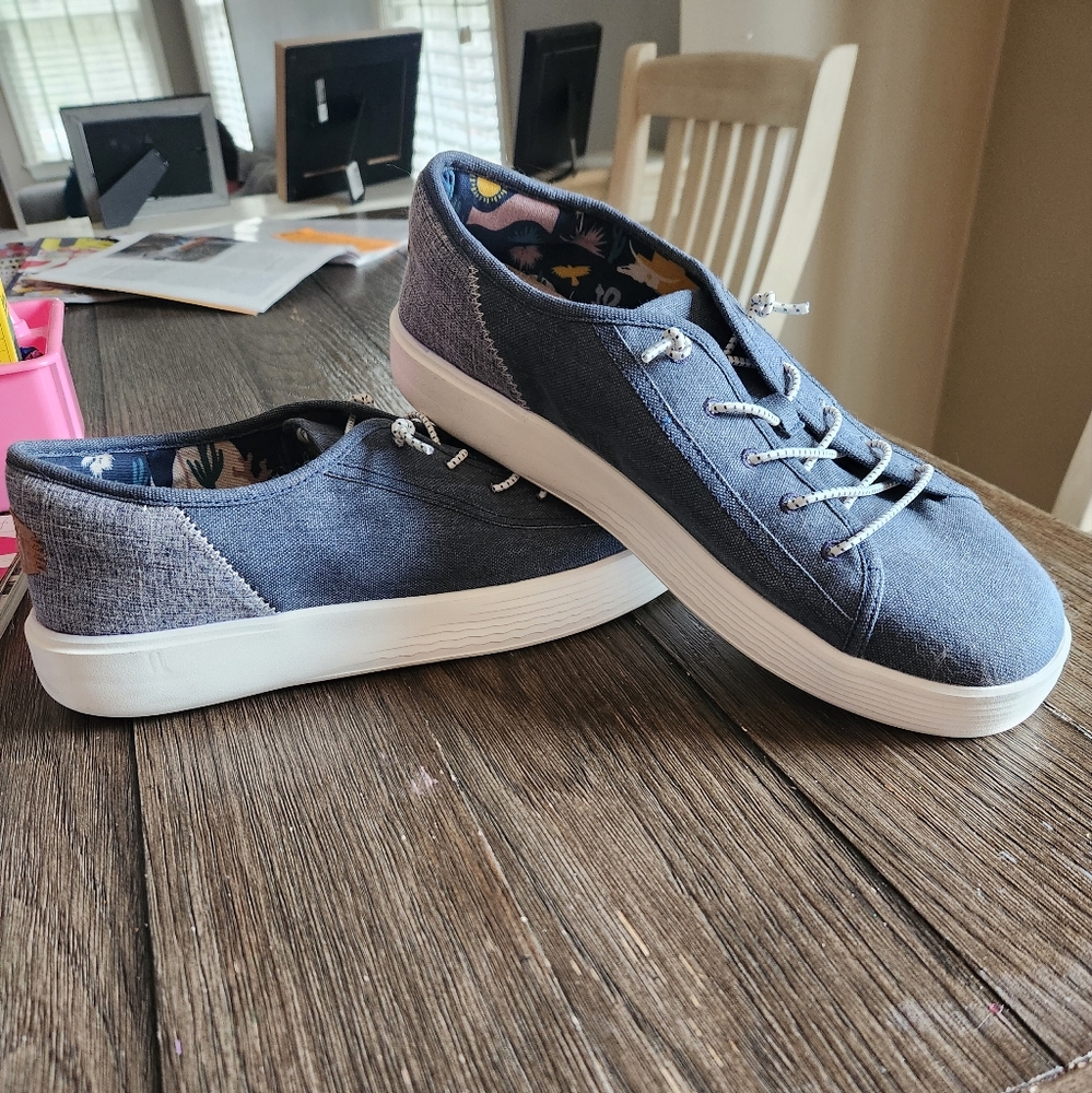 Mens sz 13 Blue Hey Dude Shoes